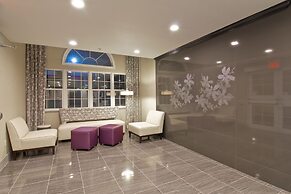 Best Western Plus Woodstock Inn & Suites