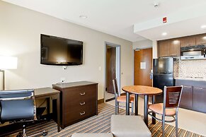 Best Western Plus Woodstock Inn & Suites