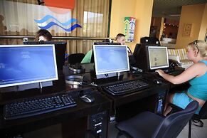 Apartamentos Turísticos Janelas do Mar