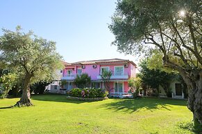 Mandraki Village Boutique Hotel