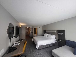 Holiday Inn Express Hotel & Suites Brockville by IHG