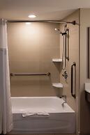 Holiday Inn Express Hotel & Suites Brockville by IHG
