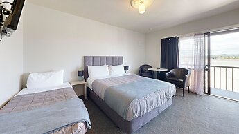 Albatross Motel