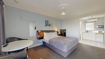 Albatross Motel