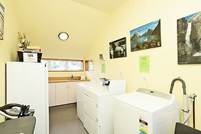 Balmoral Lodge Motel