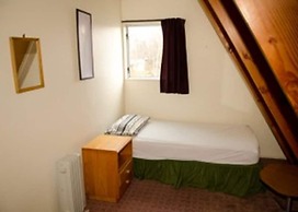 Mountain Chalets Motel