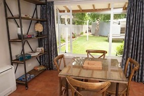 Mountain Chalets Motel