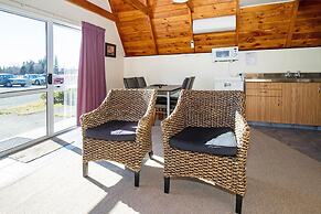 Mountain Chalets Motel