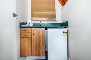 Mountain Chalets Motel