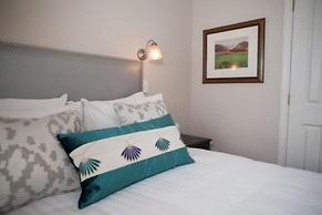 Mountain Chalets Motel