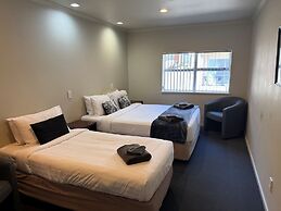 Aldan Lodge Motel