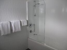 Auto Lodge Motor Inn