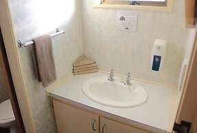 Coronation Court Motel