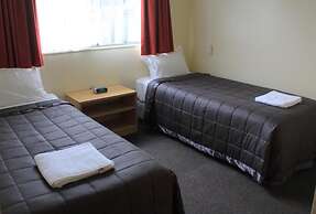 Coronation Court Motel