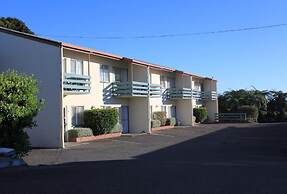 Coronation Court Motel