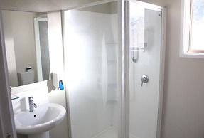 Coronation Court Motel