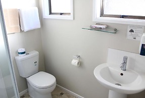 Coronation Court Motel