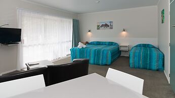 Averill Court Motel