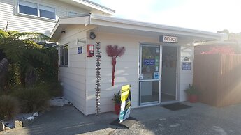 Averill Court Motel