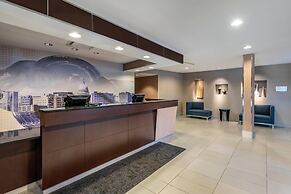 Cambria Hotel Madison East