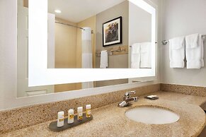 La Quinta Inn & Suites by Wyndham Port Arthur