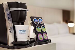 La Quinta Inn & Suites by Wyndham Port Arthur