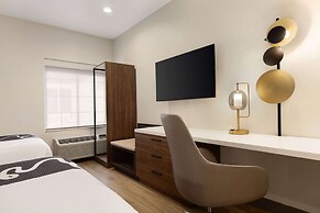 La Quinta Inn & Suites by Wyndham Port Arthur