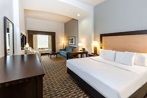La Quinta Inn & Suites by Wyndham Mt. Pleasant