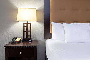 La Quinta Inn & Suites by Wyndham Mt. Pleasant