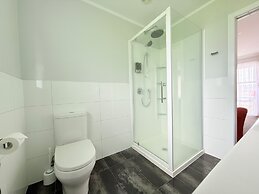 Cleveland Thermal Motel