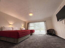 Cleveland Thermal Motel