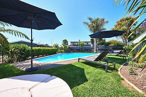 Cobblestone Court Motel – Wenzel Motels