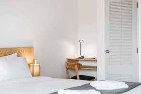 Cobblestone Court Motel – Wenzel Motels