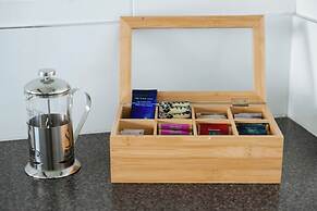 Cobblestone Court Motel – Wenzel Motels