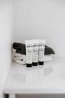 Cobblestone Court Motel – Wenzel Motels