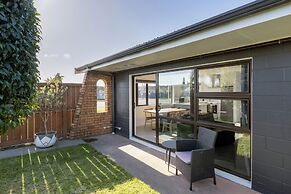 Cobblestone Court Motel – Wenzel Motels