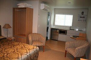 Anchorage Motel Apartments