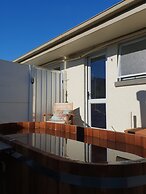 Anchorage Motel Apartments