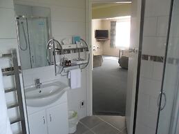 Anchorage Motel Apartments