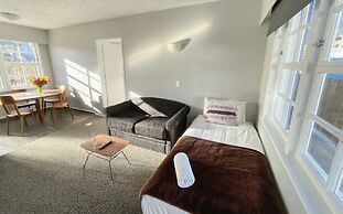 Boundary Court Motor Inn