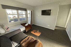 Boundary Court Motor Inn