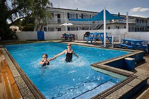 Boundary Court Motor Inn