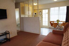 Boundary Court Motor Inn