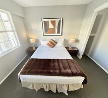 Boundary Court Motor Inn