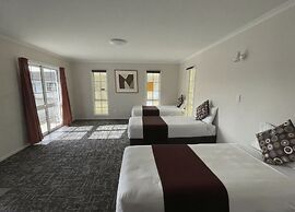 Boundary Court Motor Inn