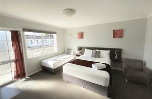 Boundary Court Motor Inn