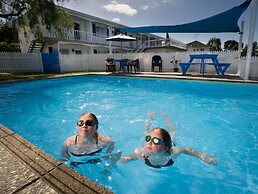 Boundary Court Motor Inn