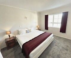 Boundary Court Motor Inn