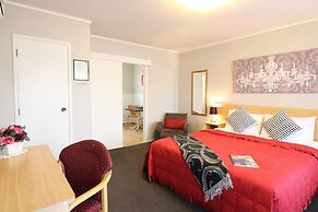 Boundary Court Motor Inn