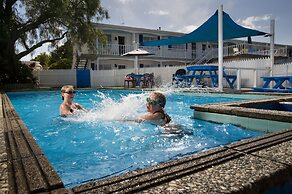 Boundary Court Motor Inn